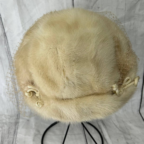 Vintage Flemington Furs Mink Beret with Net Veil EUC Size 21-22